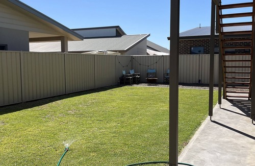 Port Hughes House | Seaside Serenity: The Ultimate Golf & Beach Escape