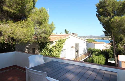 Llanca House | Seaside Villa with Garden, 100m from La Farella Beach, 3 Bedrooms, Sleeps 6