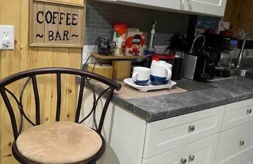 Bridgewater Condo | Seasonal Discount is on! 7 ppl Hottub with the view of the Mush a Mush Lakenn