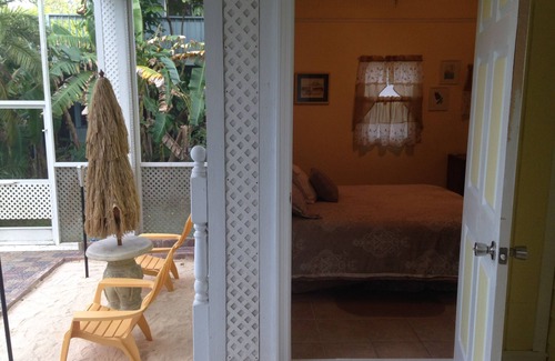 Riverside Estates Apartment | Seasonal rental in Vero Beach, steps to Indian River Lagoon - Jungle Trail!