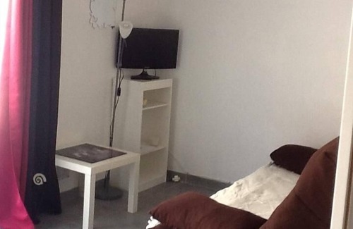 Aiguerelles Apartment | SEASONAL RENTAL STUDIO 20 M2 MONTPELLIER BEACHES ON THE ROAD