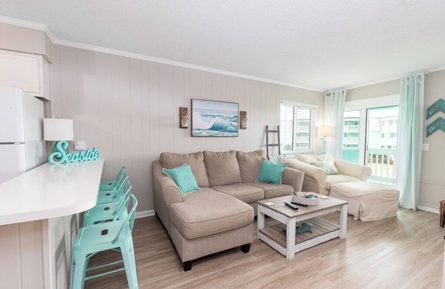 Morehead City Condo | SeaSpray 241 Located in an Oceanfront Complex Great Ocean Views