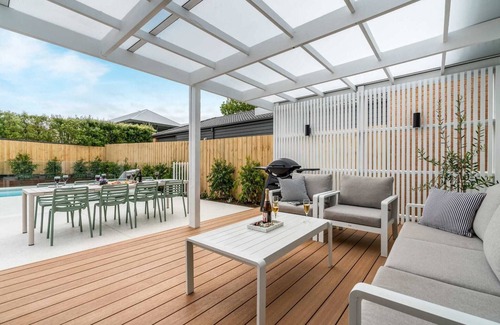 Rosebud House | Seaspray Cottage - Heated Pool, Beach