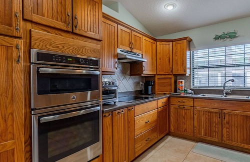 Marineland Acres House | Seastory Summary: Wel