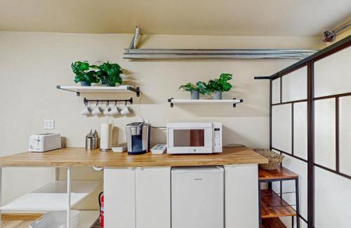 Atlantic House | Seattle Adventure & Stadium Getaway - Lower Level