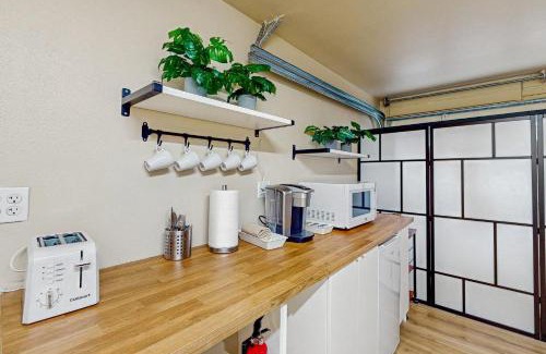 Atlantic House | Seattle Adventure & Stadium Getaway - Lower Level