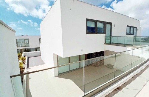 Areia Branca House | Seaview and large terraces modern house for 6