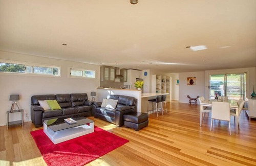 Binalong Bay Apartment | Seaview Apartment Bay of Fires