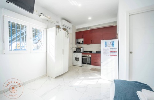 Playas del Palo Apartment | Seaview studio in El Palo - TakeCareMalaga