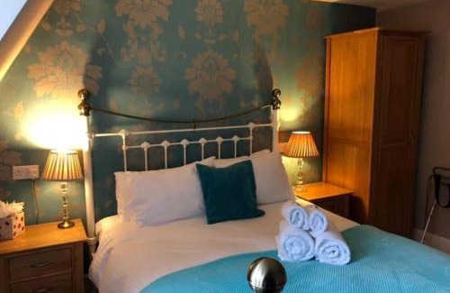 Lynton Hotel | Seawood House Boutique Hotel