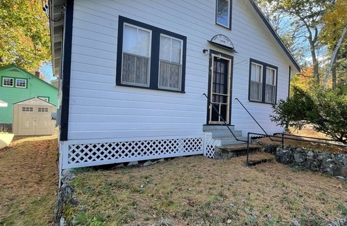 Standish Cottage | SEBAGO LAKE ACCESS
