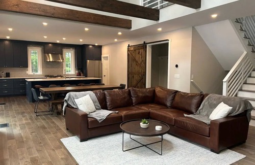 Standish House | Sebago Sanctuary Lakeside Haven - LAKEFRONT LIVING in style!