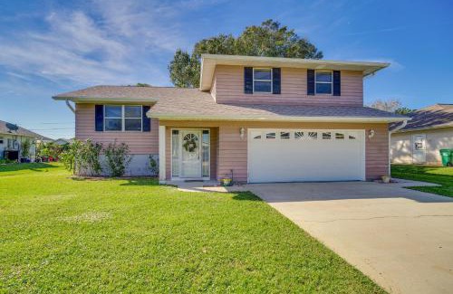 Sebastian Highlands House | Sebastian Home with Large Deck Near Golfing and Beach