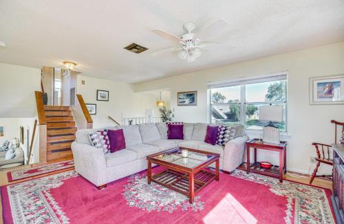 Sebastian Highlands House | Sebastian Home with Large Deck Near Golfing and Beach