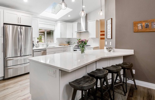Riverbend House | Secluded abode with park-like yard, fast WiFi & play set - nearby river access