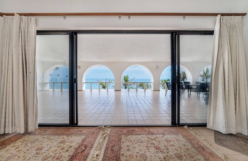 Pescadero House | Secluded Beach Front Estate with a Large Pool, Family and Pet Friendly!