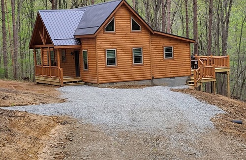 Rockbridge Cabin | Secluded, beautiful cabin with hot tub and fire pit in heart of Hocking Valley!