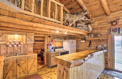 Belle Fourche Cabin | Secluded Belle Fourche Cabin: Group Friendly!