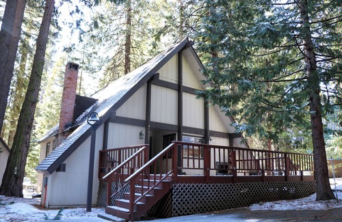 Sierra Cedars Cabin | Secluded Cabin at Shaver Lake – Quiet, Private & Pet-Friendly
