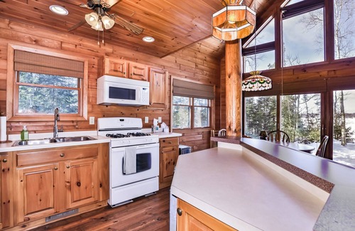 Conover House | Secluded Cabin on Pioneer Lake, Conover