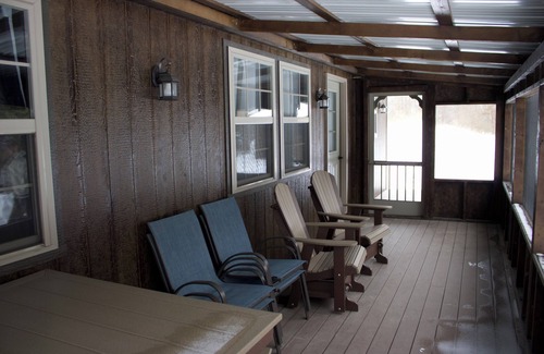 Toledo House | Secluded cottage, sleeps 4, private and peaceful