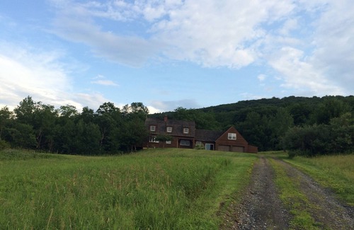 East Chatham House | Secluded Family-Friendly Home