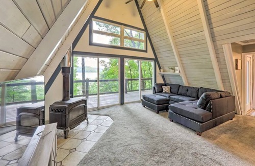 Baxter House | Secluded Lake House with Amazing Views