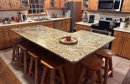 Cheboygan House | Secluded Log Cabin and Guest House Close to Mackinaw City!