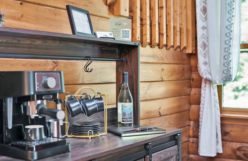 Newfoundland Cabin | Secluded Log Cabin w/ Hot Tub, Fire Pit, Game Room