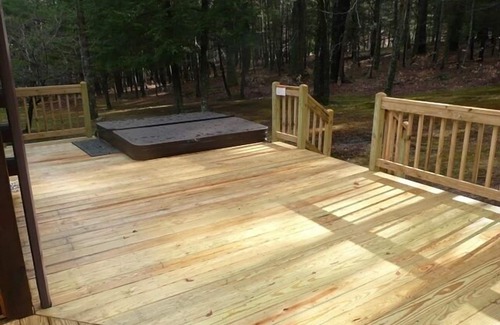 Narrowsburg Cabin | Secluded Log Cabin with a 6-Person Hot Tub, Private Pond and Babbling Brook