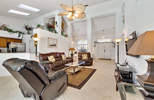 Lindfields Villa | Secluded Luxury Pool Home, Close to Disney w/Oversized pool Special offers now