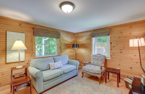 Marshall House | Secluded Marshall Cottage Hot Tub and Mountain View