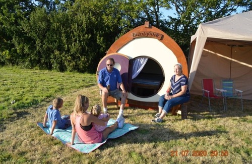 Praze-An-Beeble Cabin | Secluded Meadow, Unique Shire Hut, Perfect Camping