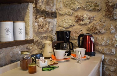 Dimitsana House | Secluded Mountain Refuge - Theonimfi Paradise Gem