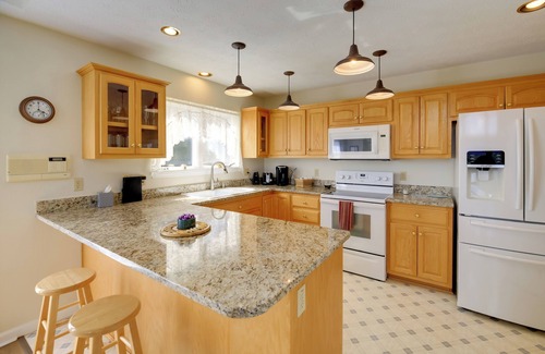 Mountain City House | Secluded Mountain City Home w/Deck & Views!