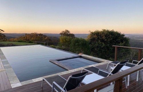 Dalveen House | Secluded Mountaintop Sanctuary on 263 Acres - 20 Minutes to Granite Belt