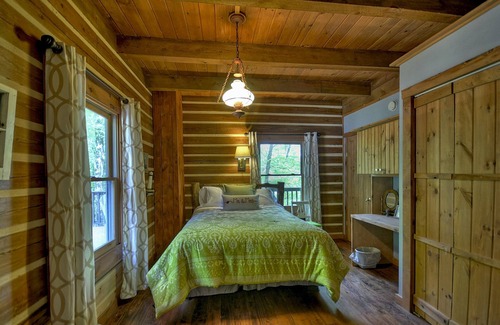 Copperhill Cabin | Secluded, pet-friendly home with hot tub! Free rafting and zip-lining included