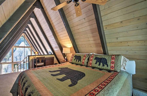 Ruidoso Cabin | Secluded Ruidoso Cabin w/ Hot Tub & Fireplace!