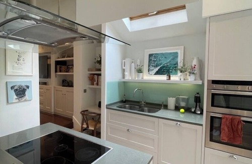 Wandsworth House | Secluded & Serene 3BD Family Home - Wandsworth!