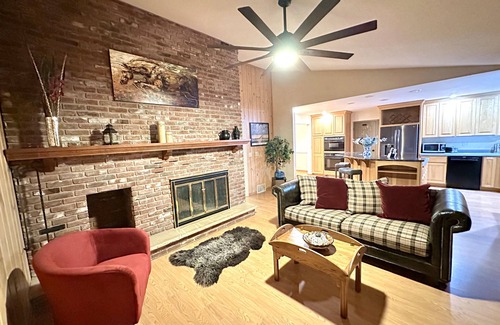 Wausau House | Secluded Serenity Lg 4beds, 2.5 bath near Downtown