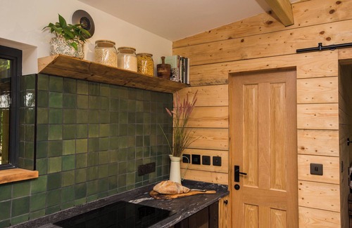 Burythorpe Cabin | Secluded Yorkshire Cabin with Private Lake, Sauna & Fire Pit