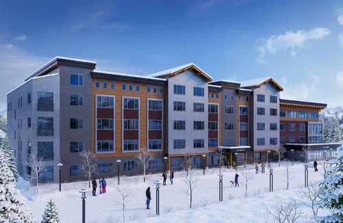 Rossland Apartment | seconds from the ski-lift