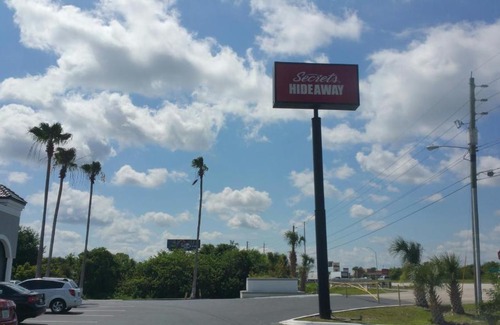 Kissimmee Resort | Secrets Hideaway Resort & Spa (Adults-Only)