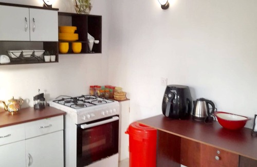 Wadduwa House | Secure Charming 2-bedroom house with WiFi, AC in gorgeous Wadduwa Srilanka