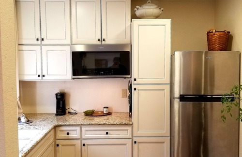 West Colorado Springs Apartment | Secure Studio-Mtn Views-Minutes to Destinations, Dining & Entertainment