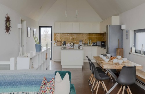 Eastbridge Cottage | SEDGE HOUSE, EASTBRIDGE, pet friendly, with a garden in Westleton
