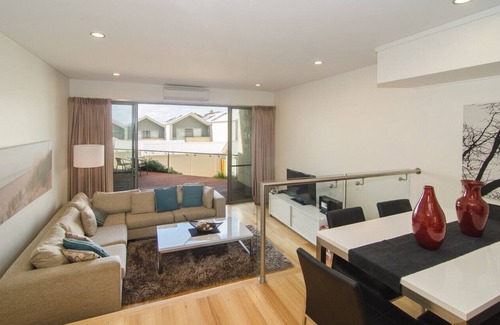 Augusta Apartment | Seine Bay Apartment (1 bedroom) modern accommodation in the townsite - Seine Bay Apartment (1 bedroom)