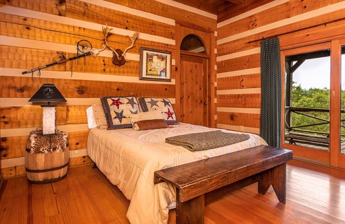 Voca Cabin | Selah Springs Ranch- Large Family Reunion Ranch on the San Saba River- Sleeps 60