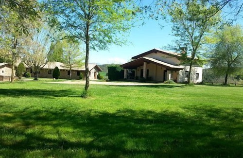 Sant Bartomeu del Grau Cottage | Self catering cottage La Cabanya del Permanyer for 10 people