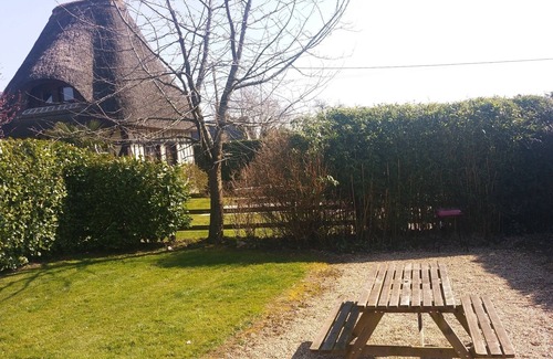 Fatouville-Grestain House | Self-catering cottage near Honfleur with swimming pool